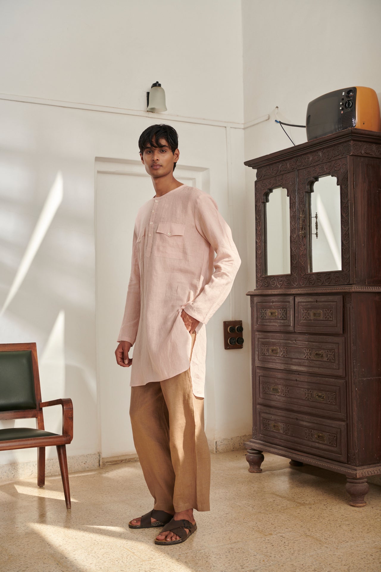 Blush Linen Men's Round Hem Kurta image 4