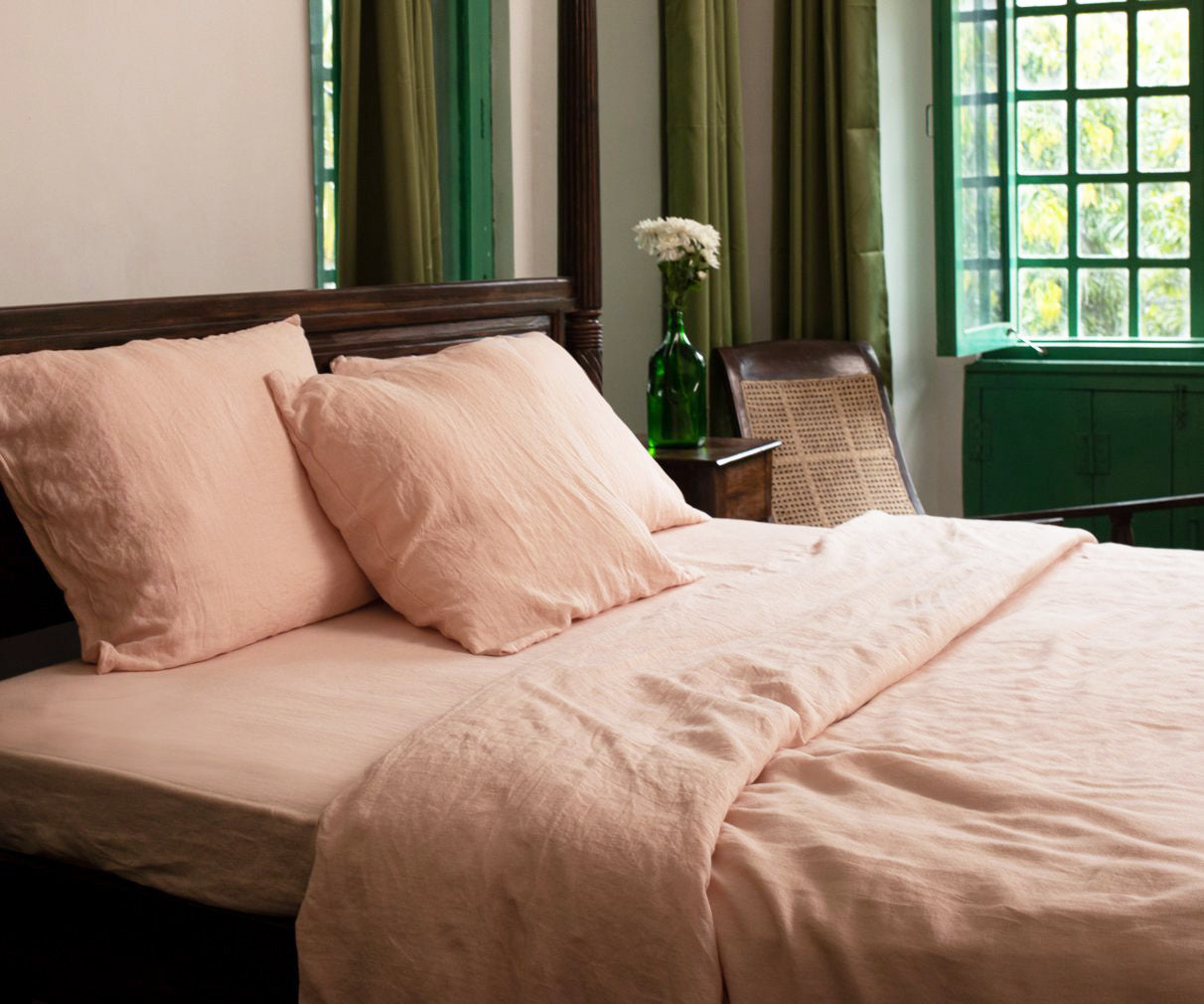 Gulabjal Linen Bed Set
